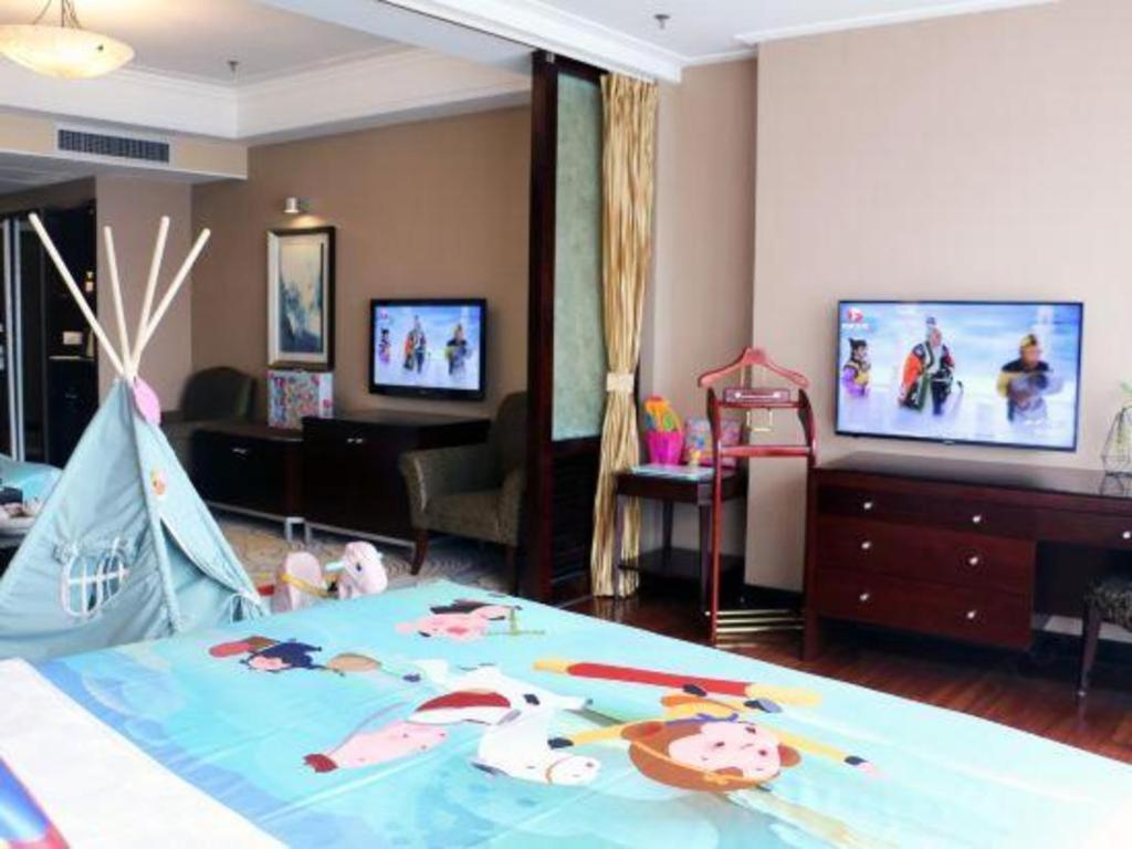 โรงแรมชิงเต่า บลู ฮอไรซอน เหล่าซาน ภายนอก รูปภาพ